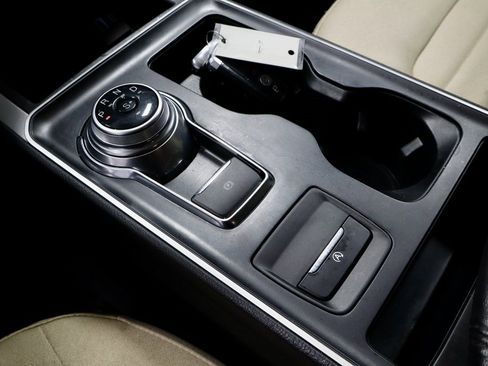 Certified 2022 Ford Edge SE image 33