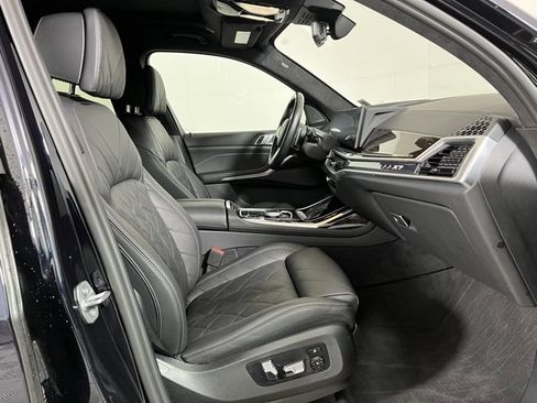 Used 2023 BMW X7 xDrive40i w/ Executive Package image 22