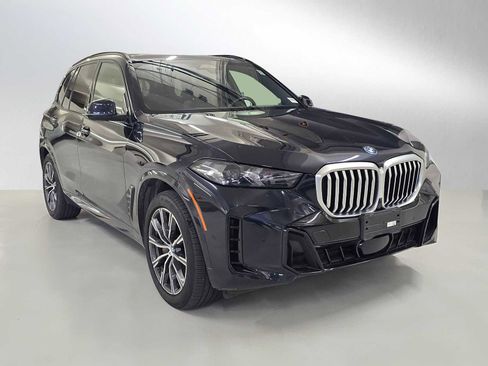 Used 2024 BMW X5 xDrive50e w/ M Sport Package AWD/4WD image 7