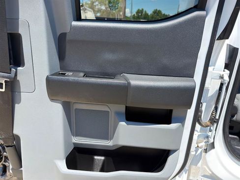 Used 2025 Ford F250 XL AWD/4WD image 22