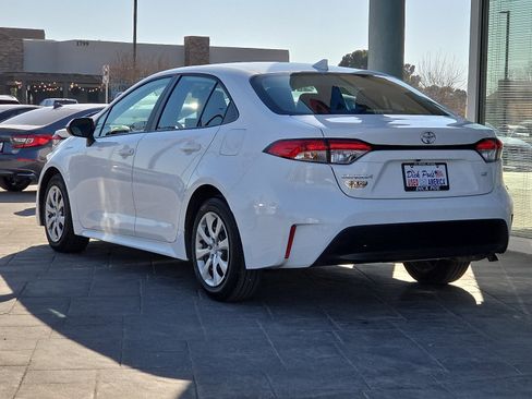 Used 2025 Toyota Corolla LE image 4