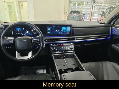 Certified 2025 Hyundai Santa Fe Limited AWD/4WD image 14