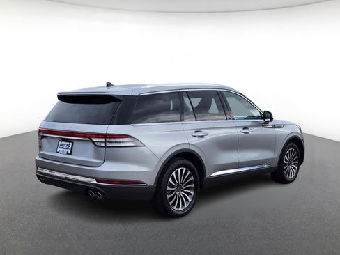 Used 2022 Lincoln Aviator Reserve image 3