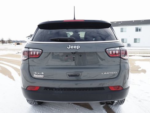 Used 2022 Jeep Compass Limited image 14