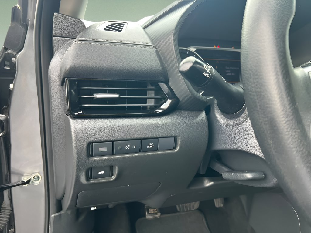 Used 2024 Nissan Sentra SV FWD image 11