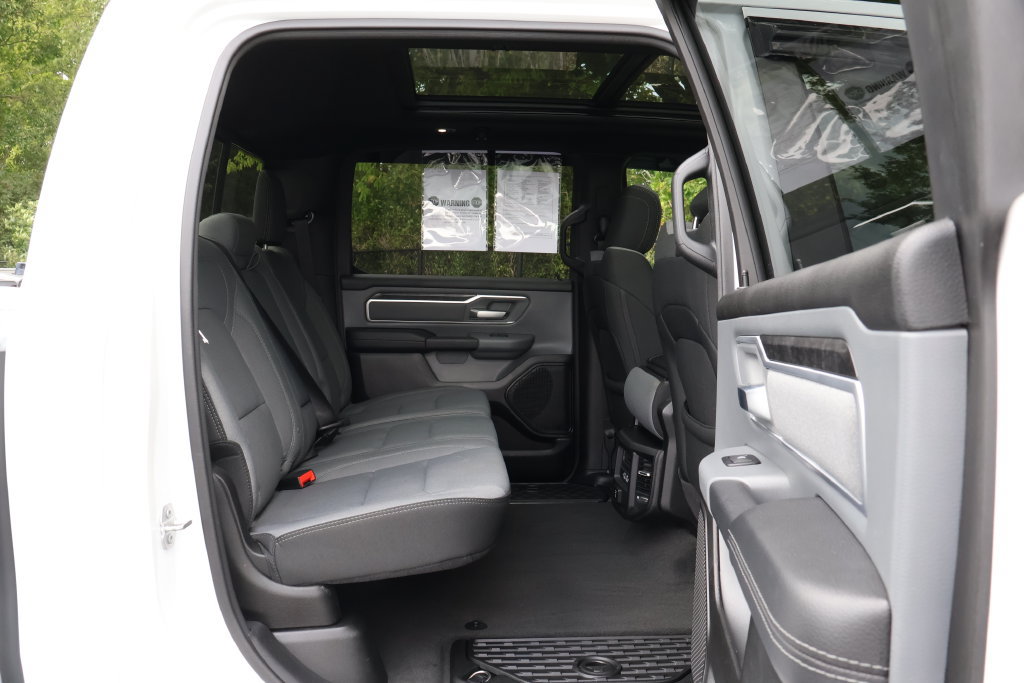 Used 2022 RAM 1500 Big Horn AWD/4WD image 48