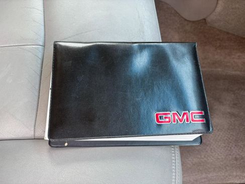 Used 2006 GMC Envoy SLE RWD image 23
