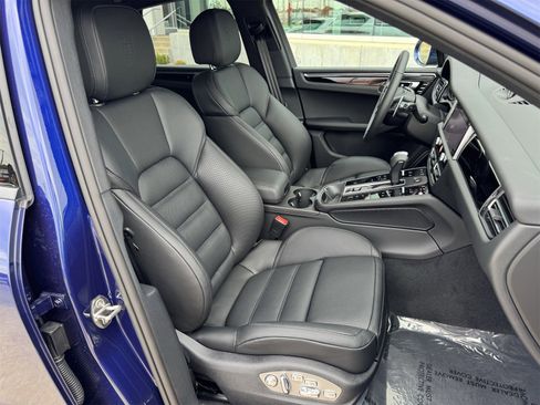 New 2025 Porsche Macan image 29
