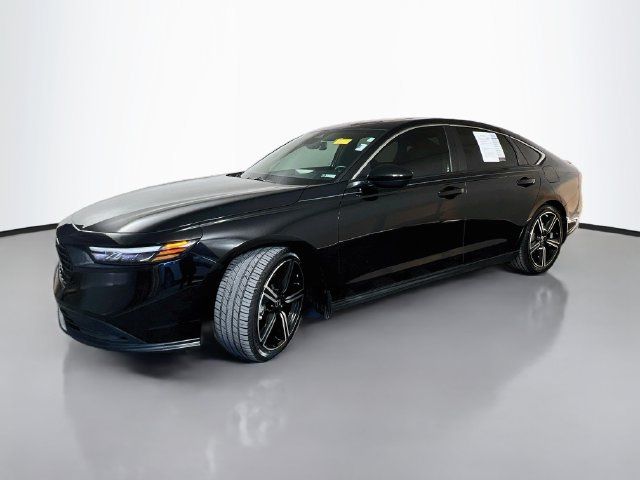 Used 2024 Honda Accord Sport image 4