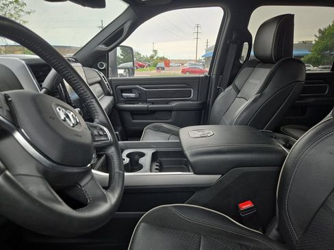 Used 2024 RAM 3500 Laramie w/ Sport Appearance Package AWD/4WD image 10