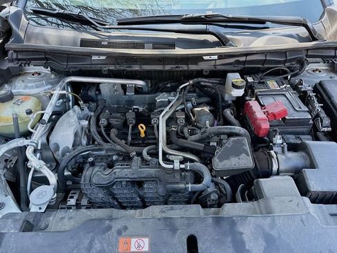 Used 2024 Mitsubishi Outlander SE Black Edition image 18