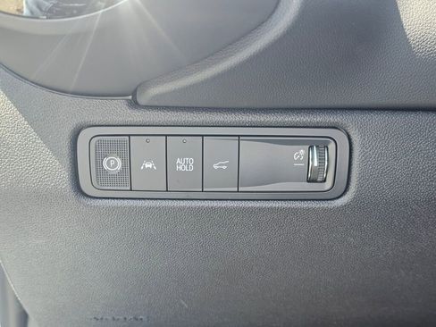 New 2025 Chevrolet Equinox EV RS image 30