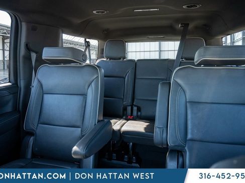 Used 2023 GMC Yukon XL SLT image 19