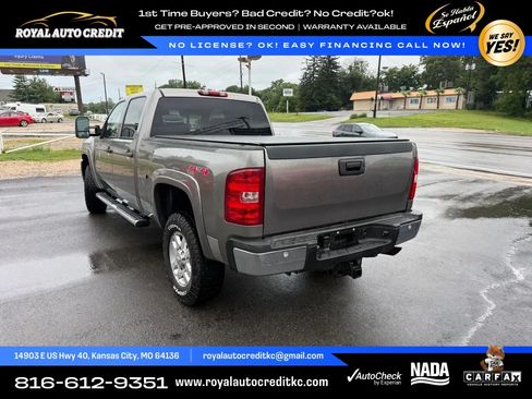 Used 2013 Chevrolet Silverado 2500 LT w/ Interior Plus Package AWD/4WD image 5