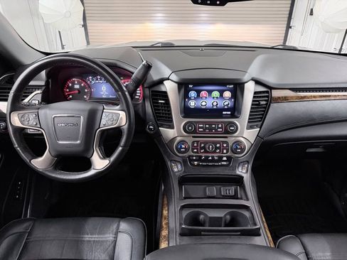 Used 2015 GMC Yukon XL Denali w/ Open Road Package AWD/4WD image 21