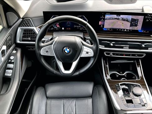 Used 2025 BMW X7 xDrive40i image 5