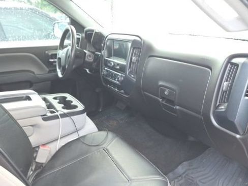 Used 2018 Chevrolet Silverado 1500 Custom w/ Custom Value Package RWD image 37
