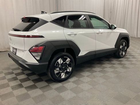 Used 2025 Hyundai Kona SEL image 2