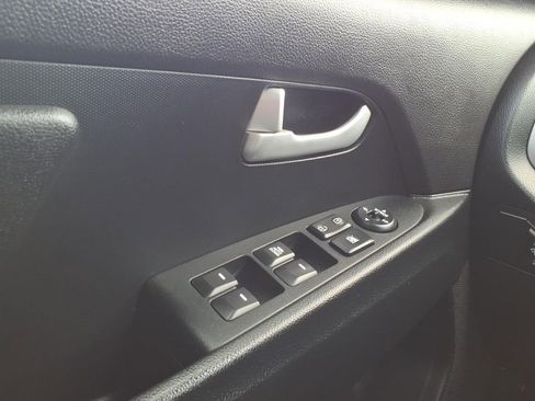 Used 2016 Kia Sportage LX w/ Option Group 017 image 16