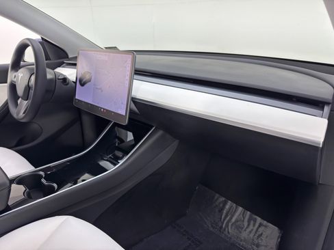 Used 2021 Tesla Model Y Performance image 15