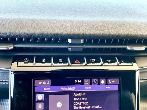 Used 2023 Jeep Grand Cherokee Altitude image 38