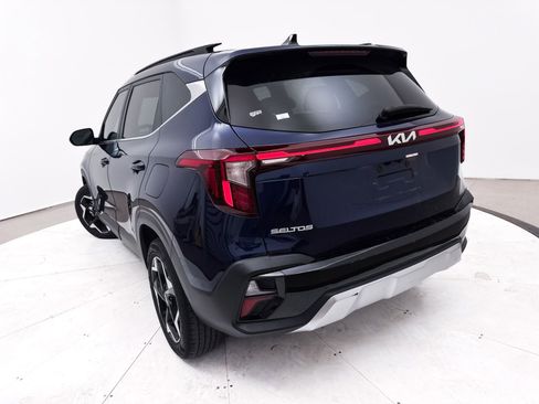 Certified 2024 Kia Seltos EX image 7