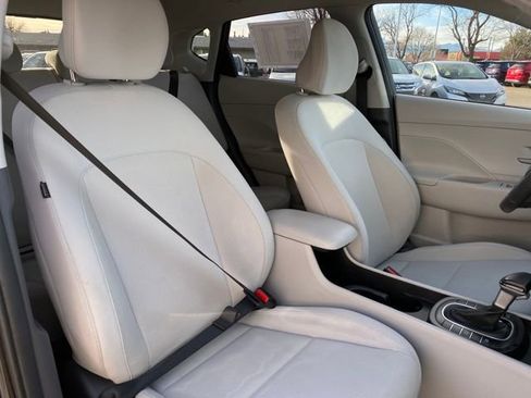 Used 2024 Hyundai Kona SEL image 9