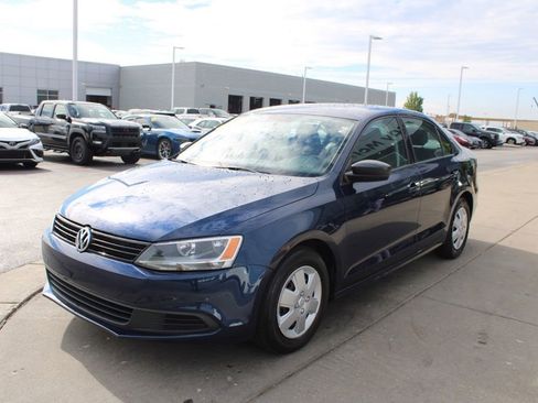 Used 2014 Volkswagen Jetta S image 3
