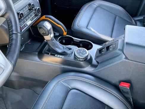 Used 2022 Ford Bronco Badlands image 15
