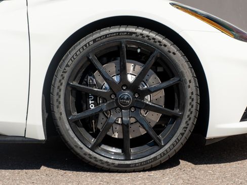New 2026 Lotus Emira SE RWD image 31