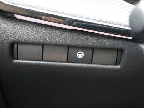 Used 2025 Nissan Kicks SR AWD/4WD image 20