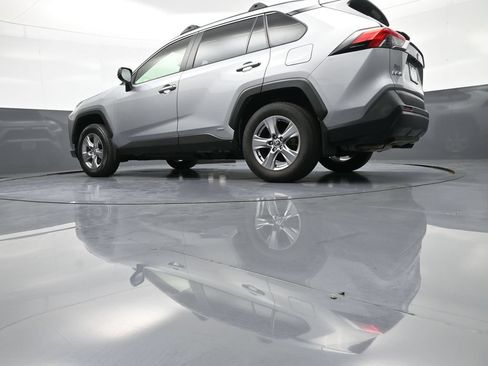 Used 2022 Toyota RAV4 LE AWD/4WD image 31