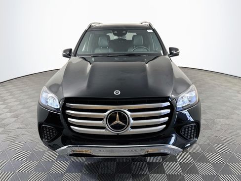 Used 2025 Mercedes-Benz GLS 450 4MATIC image 2
