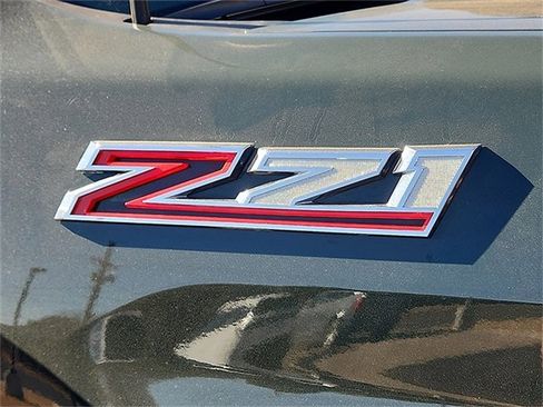 Certified 2025 Chevrolet Silverado 2500 LTZ w/ LTZ Convenience Package image 8