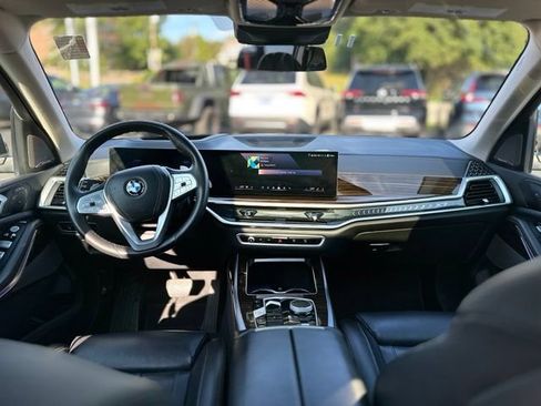 Used 2026 BMW X7 xDrive40i AWD/4WD image 19