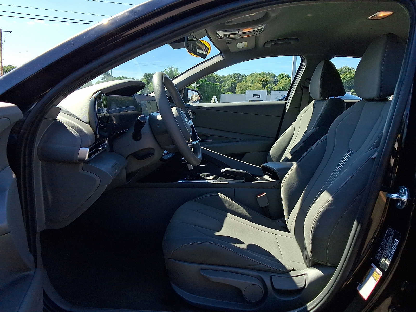 Used 2024 Hyundai Elantra SEL FWD image 14