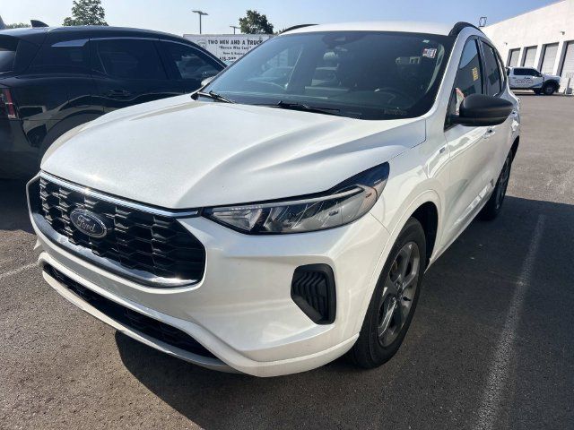 Used 2023 Ford Escape ST-Line w/ Tech Pack #1 AWD/4WD image 1