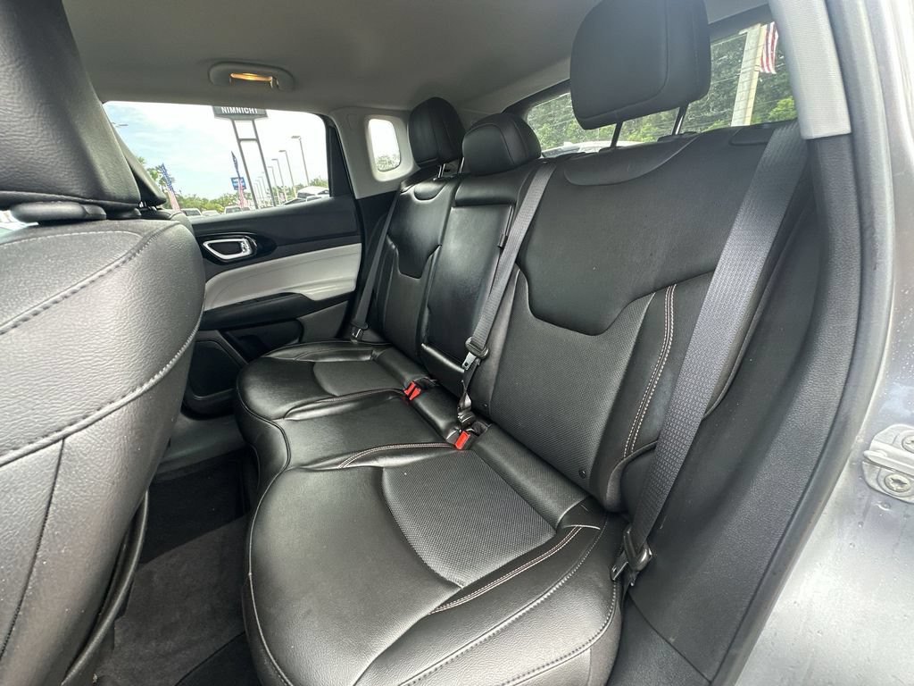 Used 2022 Jeep Compass Limited AWD/4WD image 18