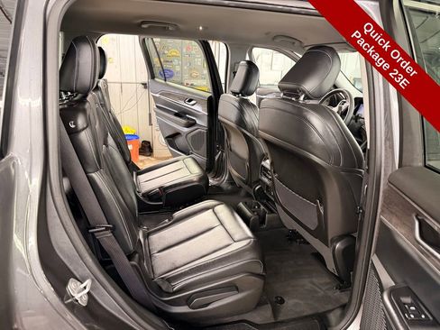 Used 2023 Jeep Grand Cherokee L Limited image 31
