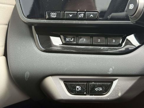 Used 2025 Lexus RX 450h Luxury w/ Convenience Package image 22