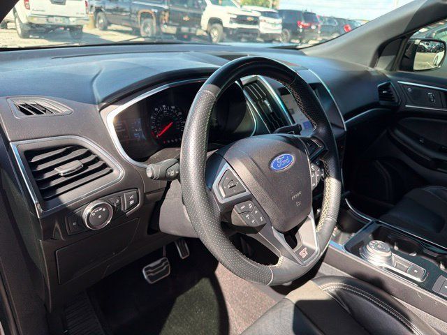 Used 2020 Ford Edge ST w/ Equipment Group 401A AWD/4WD image 15