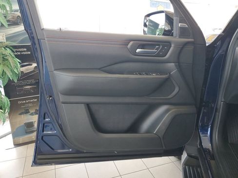 New 2026 Nissan Armada PRO-4X w/ Captain's Chari Seat Package AWD/4WD image 11