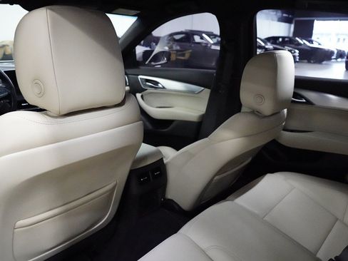 Used 2024 Cadillac CT5 Luxury RWD image 16