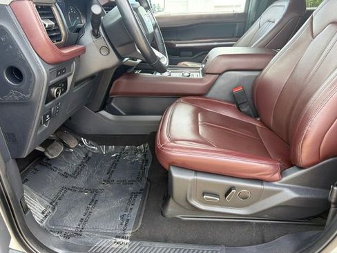 Used 2024 Ford Expedition Max Limited AWD/4WD image 18