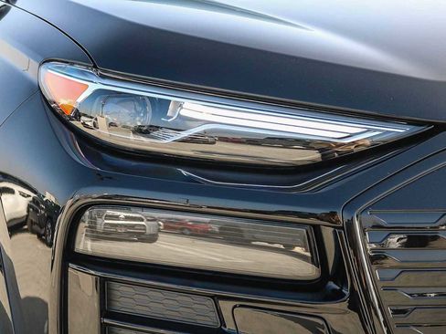 Used 2025 Audi Q6 e-tron Premium w/ Convenience Package image 4