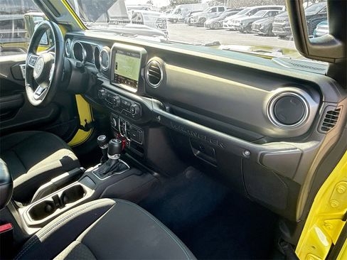 Used 2022 Jeep Wrangler Unlimited Rubicon 4xe image 33