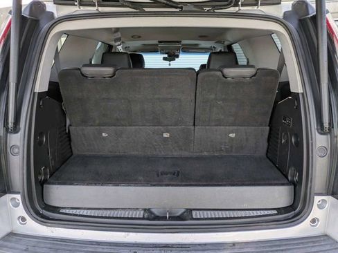 Used 2018 Cadillac Escalade Premium Luxury AWD/4WD image 12