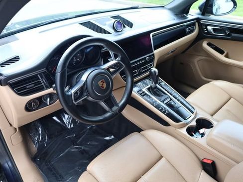 Used 2019 Porsche Macan AWD/4WD image 10