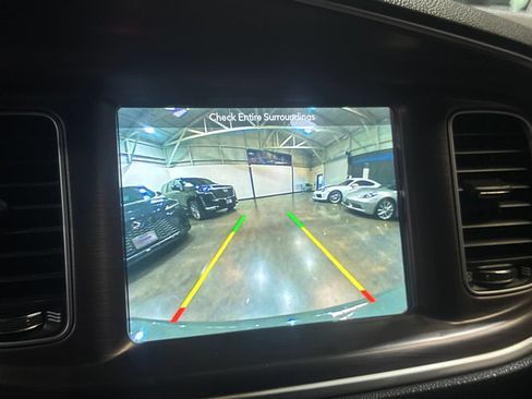 Used 2018 Dodge Charger R/T Scat Pack RWD image 26