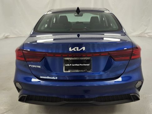 Used 2023 Kia Forte LXS w/ LXS Technology Package FWD image 4